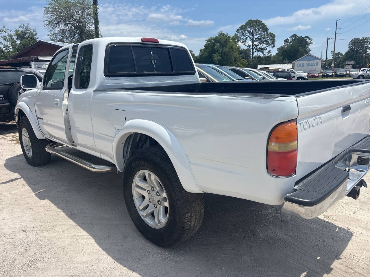 Used 2001 Toyota Tacoma PreRunner RWD image 4