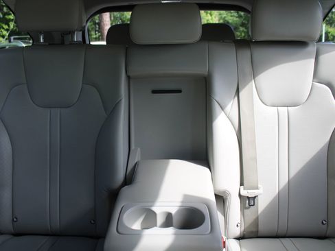 Certified 2024 Kia Sorento S w/ Panoramic Sunroof Package FWD image 57