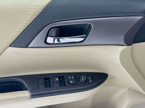 Used 2015 Honda Accord LX image 15