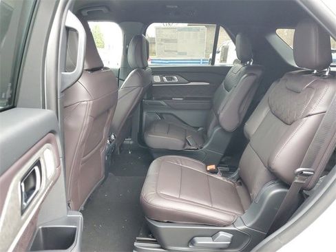 New 2026 Ford Explorer Platinum w/ LUX Leather Package image 32