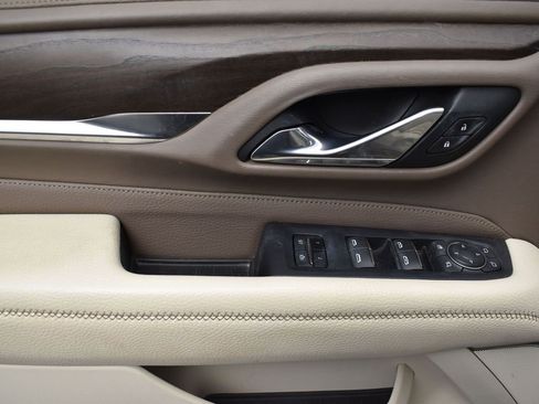 Used 2021 GMC Yukon Denali w/ Denali Premium Package image 11