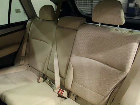 Used 2019 Subaru Outback 2.5i Premium AWD/4WD image 28