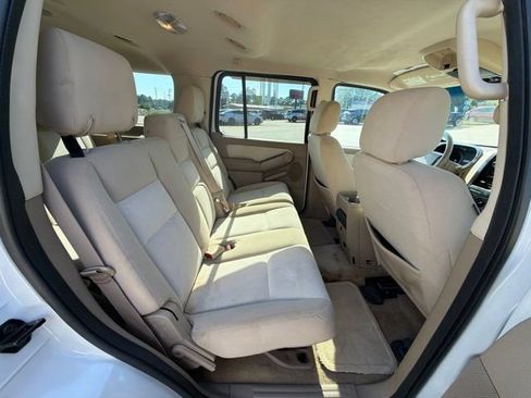 Used 2008 Ford Explorer XLT RWD image 18
