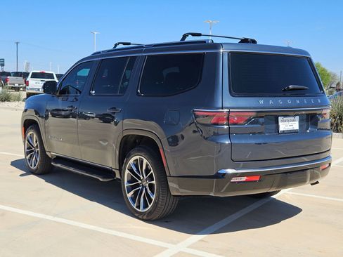 Certified 2025 Jeep Wagoneer Series II w/ Premium Group I image 5