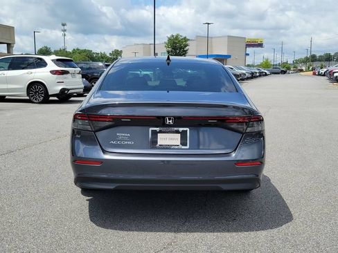 Certified 2025 Honda Accord SE image 5