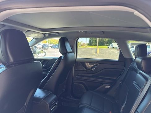 Used 2022 Lincoln Corsair Reserve w/ Equipment Group 201A image 18