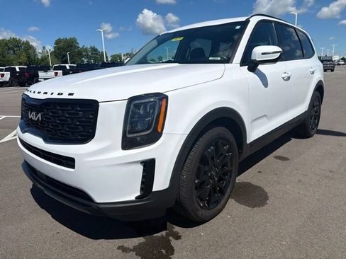 Used 2022 Kia Telluride EX w/ EX Premium Package AWD/4WD image 2
