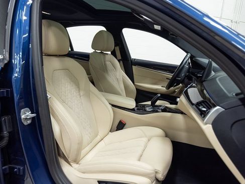 Certified 2022 BMW 540i xDrive w/ Convenience Package image 28