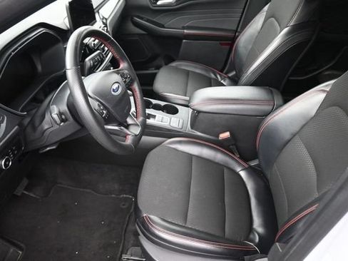 Used 2025 Ford Escape ST-Line Select AWD/4WD image 21