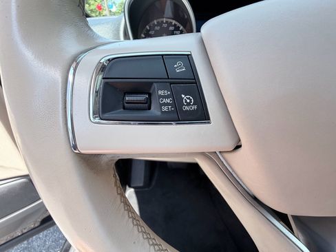 Used 2018 Maserati Levante AWD/4WD image 15