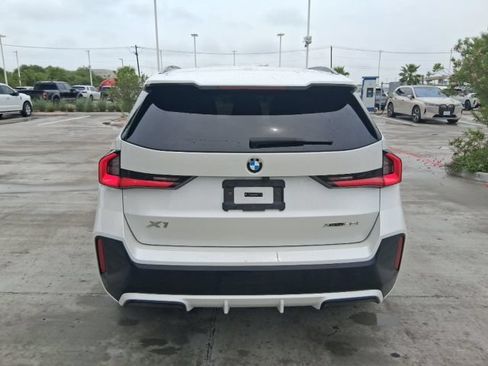 Used 2025 BMW X1 xDrive28i w/ M Sport Package AWD/4WD image 5