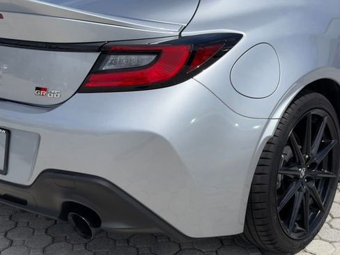 Used 2024 Toyota GR86 Premium RWD image 15