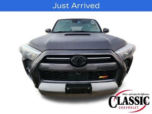 Used 2022 Toyota 4Runner TRD Off-Road Premium image 2