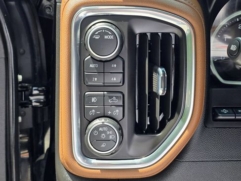 Used 2022 Chevrolet Silverado 2500 High Country w/ Technology Package AWD/4WD image 14