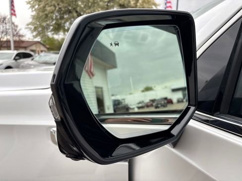 Used 2021 GMC Yukon SLT w/ SLT Luxury Package AWD/4WD image 18