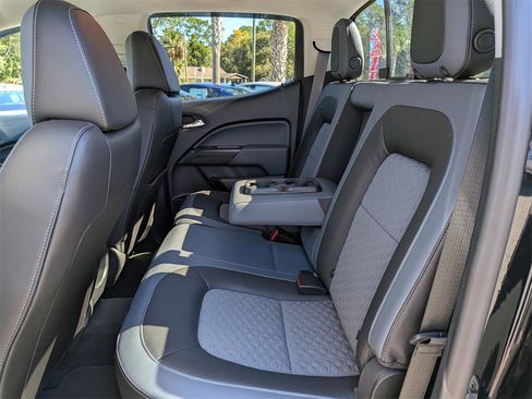 Used 2021 Chevrolet Colorado Z71 image 11