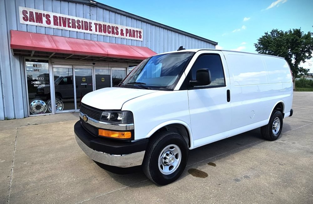 Used 2023 Chevrolet Express 2500 w/ Driver Convenience Package RWD image 1