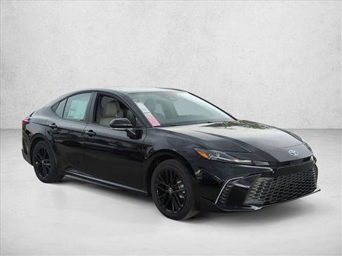 New 2026 Toyota Camry SE FWD image 7