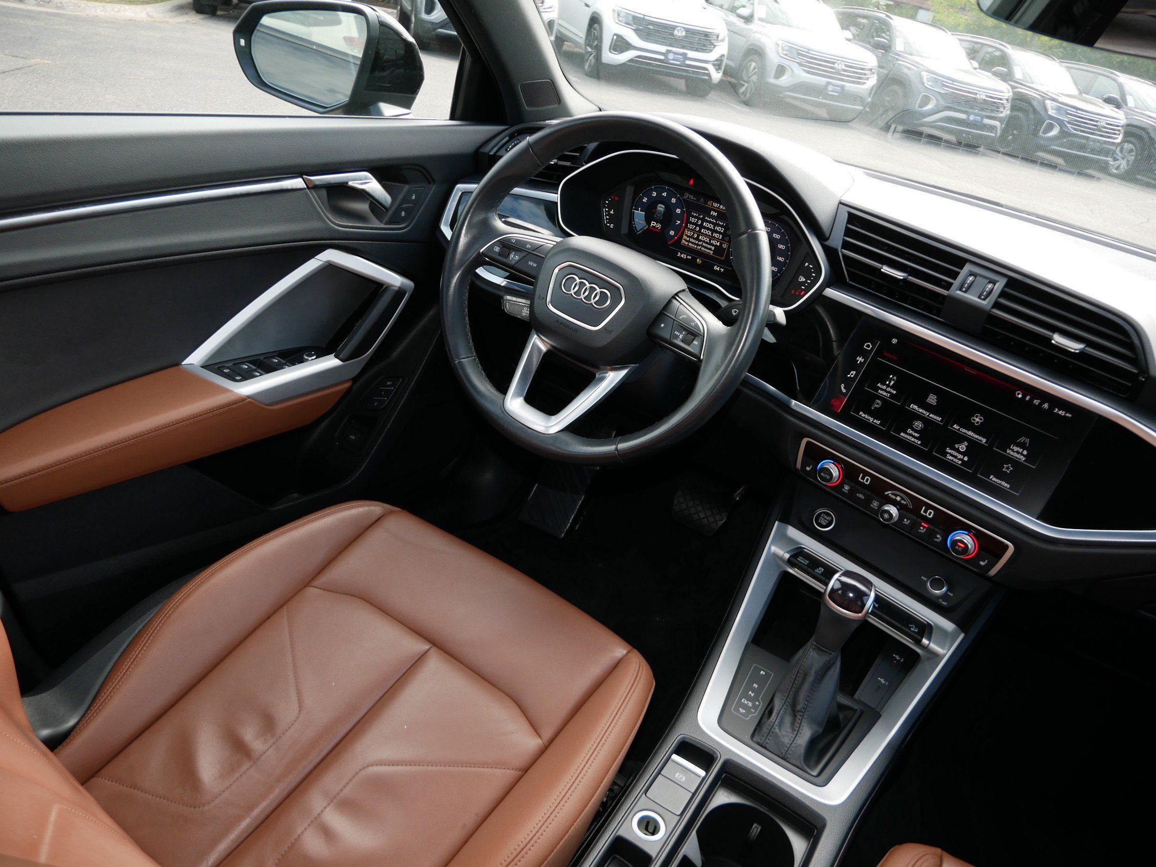 Used 2023 Audi Q3 2.0T Premium w/ Convenience Package AWD/4WD image 9
