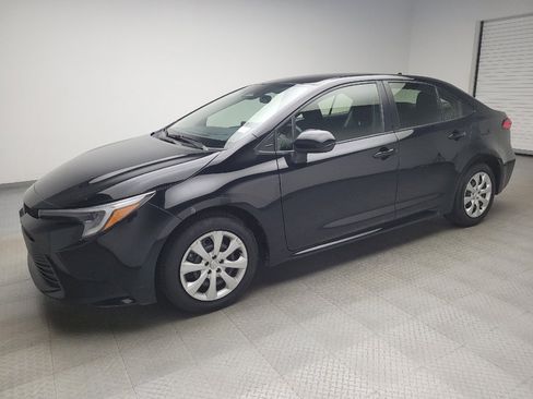 Used 2023 Toyota Corolla LE FWD image 2