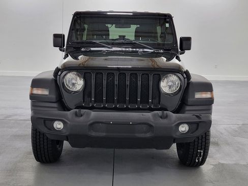 Used 2018 Jeep Wrangler Unlimited Sport S image 3