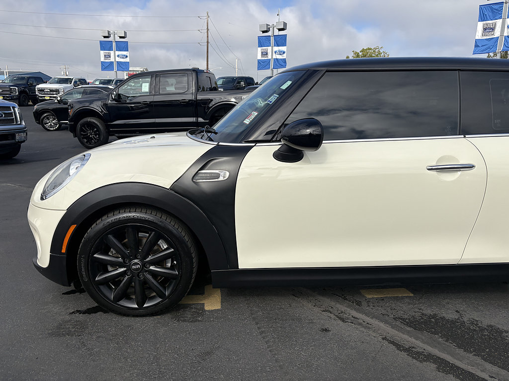 Used 2014 MINI Cooper 2-Door Hardtop FWD image 10