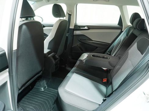 Certified 2023 Volkswagen Taos S FWD image 11
