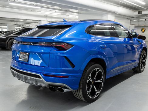 Used 2021 Lamborghini Urus image 7