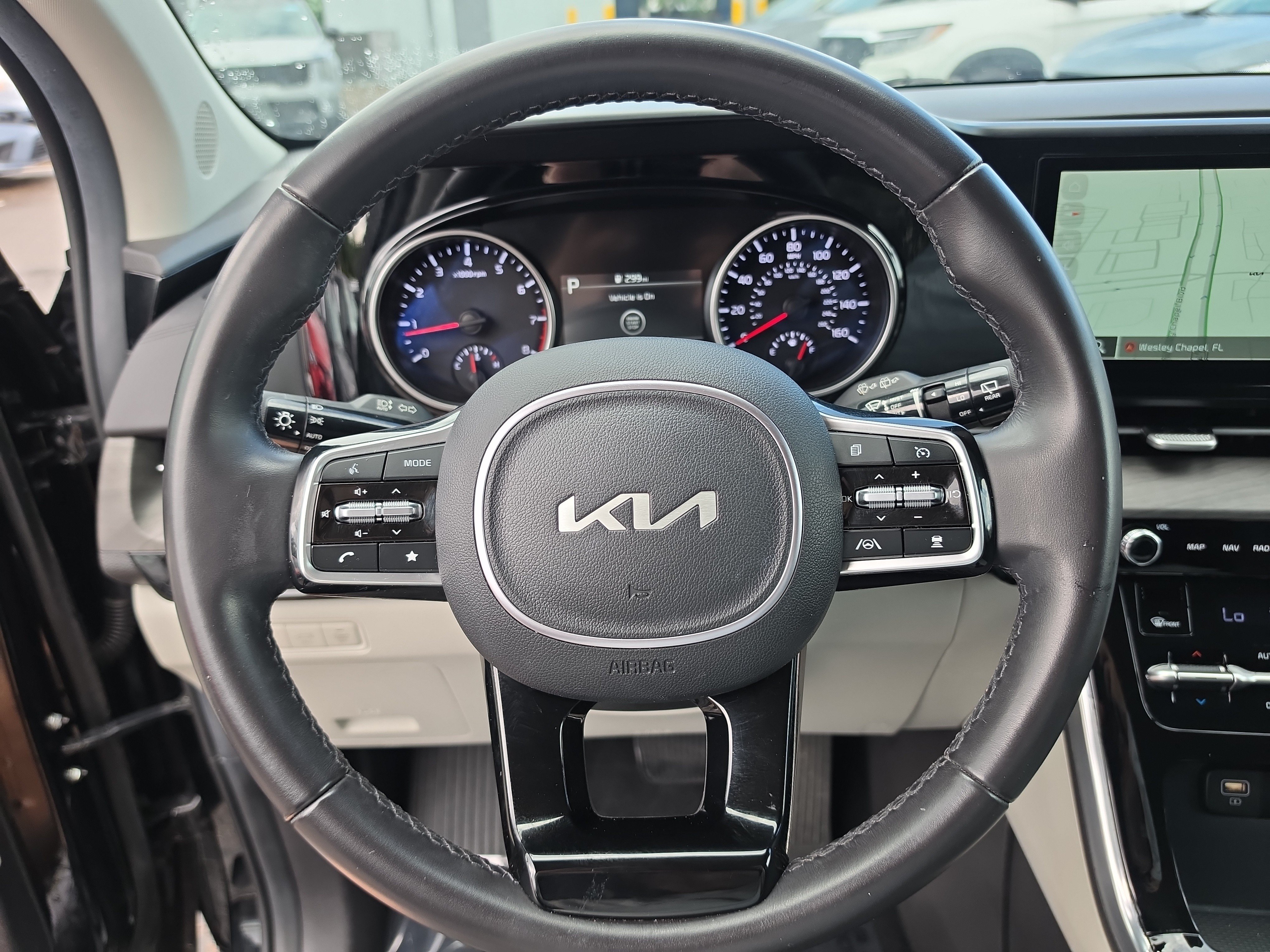 Certified 2024 Kia Carnival EX FWD image 30