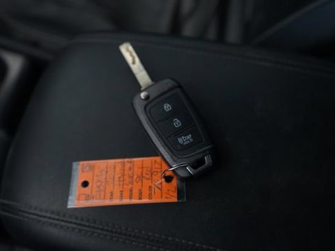 Used 2020 Hyundai Santa Fe SE AWD/4WD image 22