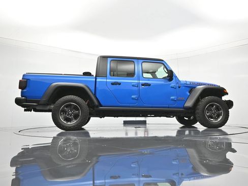 Used 2022 Jeep Gladiator Rubicon w/ LED Lighting Group AWD/4WD image 39