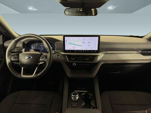 Used 2025 Ford Explorer ST-Line w/ ST-Line Street Pack image 13