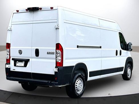 Used 2024 RAM ProMaster 2500 w/ Convenience Group FWD image 9