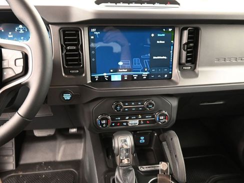 New 2025 Ford Bronco Badlands image 26