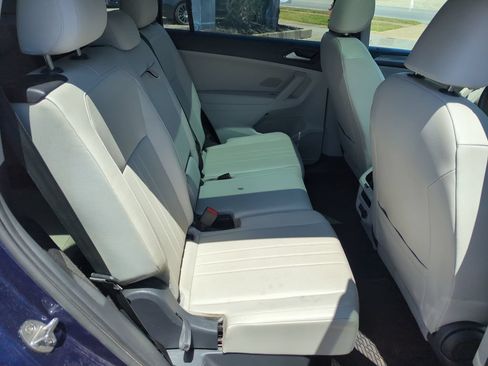 Used 2023 Volkswagen Tiguan SE FWD image 30