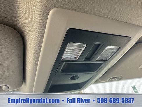 Used 2024 RAM 1500 Classic SLT AWD/4WD image 18