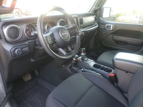 Used 2022 Jeep Wrangler Unlimited Sport AWD/4WD image 17