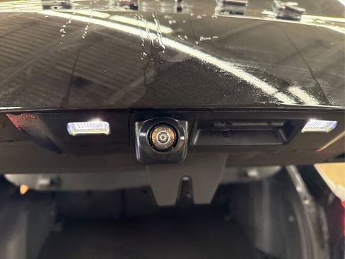 Used 2025 Buick Encore GX Avenir w/ Avenir Technology Package image 16