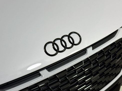 Used 2021 Audi R8 V10 w/ Premium Package RWD image 27