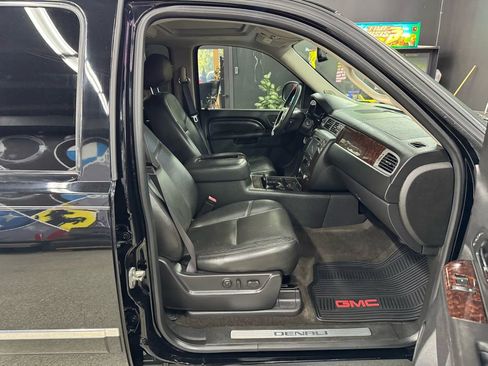 Used 2014 GMC Yukon Denali image 23