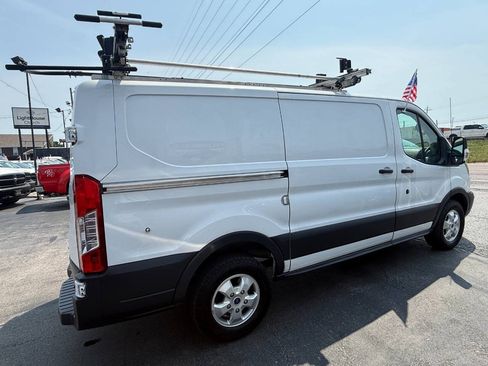 Used 2017 Ford Transit 250 130 Low Roof RWD image 5