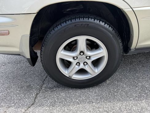 Used 1999 Lexus RX 300 image 9