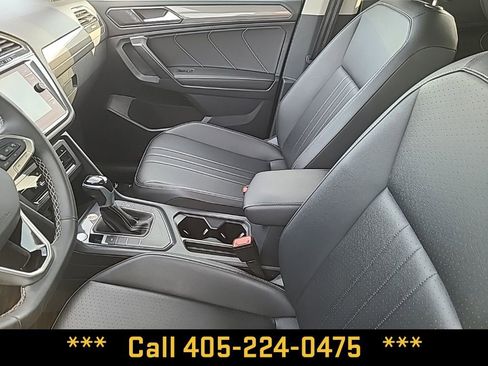 Used 2024 Volkswagen Tiguan SE FWD image 19