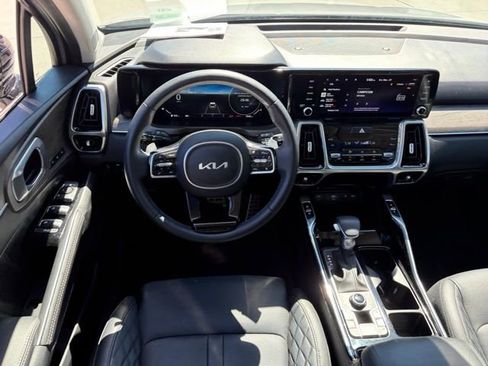 Used 2023 Kia Sorento SX Prestige image 16