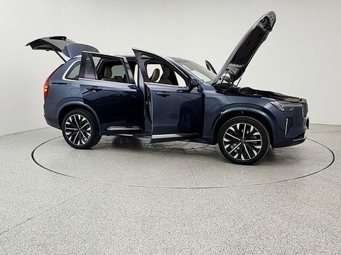 New 2026 Volvo XC90 T8 Plus w/ Protection Package image 10