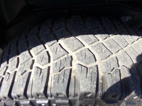 Used 2017 Jeep Wrangler Unlimited Sahara image 20