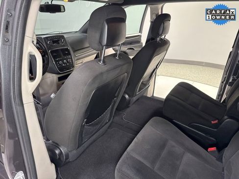 Used 2016 Dodge Grand Caravan SE image 20