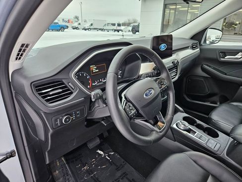 Used 2022 Ford Escape SEL image 16