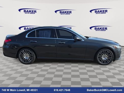 Used 2022 Mercedes-Benz C 300 4MATIC Sedan image 4