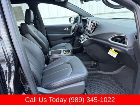 New 2026 Chrysler Voyager LX image 34